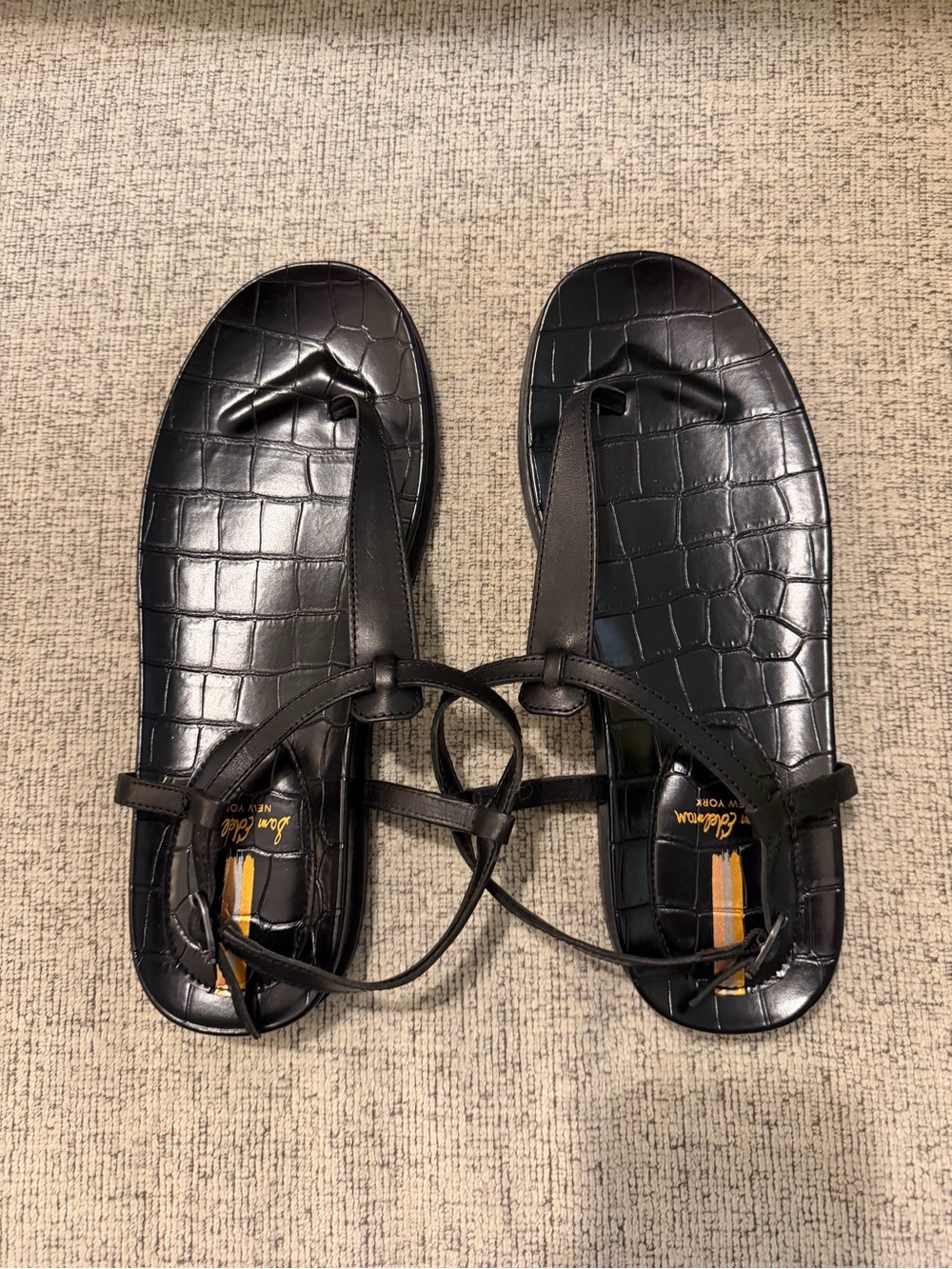 Sam Edelman Black crocodile textured leather sandals
Size 8.5